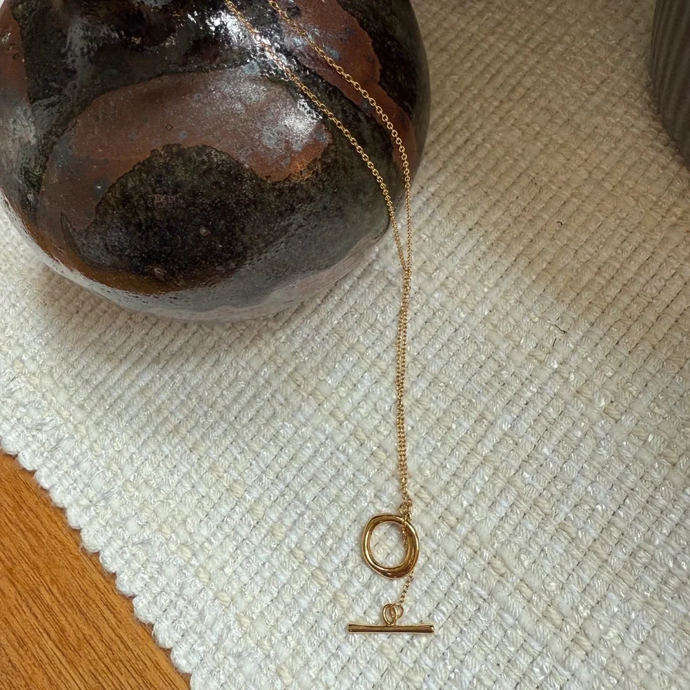 Stilnest Useless Gold Vermeil Necklace - Picture 8 of 10